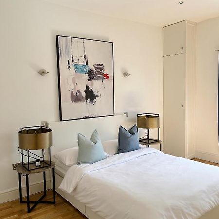 Modern And Light 2 Bed Flat In Sw2 Apartment London Bagian luar foto